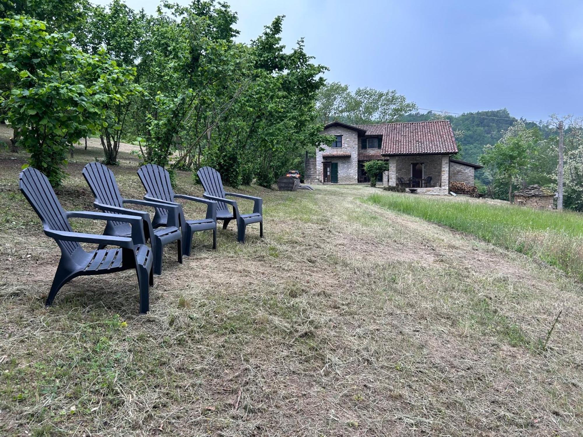 Vakantiehuis Casa Dolce Vista Monastero Bormida Exteriör bild